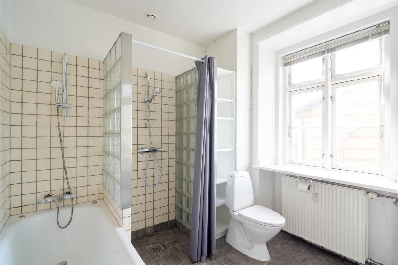 Famous Lakes Apt - City Central Copenhagen Exterior photo